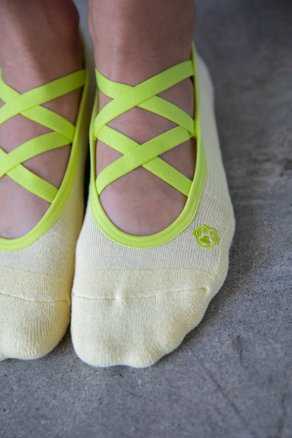 CASSIE GRIP SOCKS